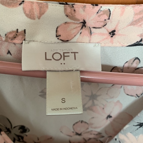 Ann Taylor Loft Blouse - Picture 2 of 3